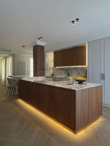 4 bedroom Flat for sale in Castellana, Madrid city - € 3,900,000 (Ref: 8880575)