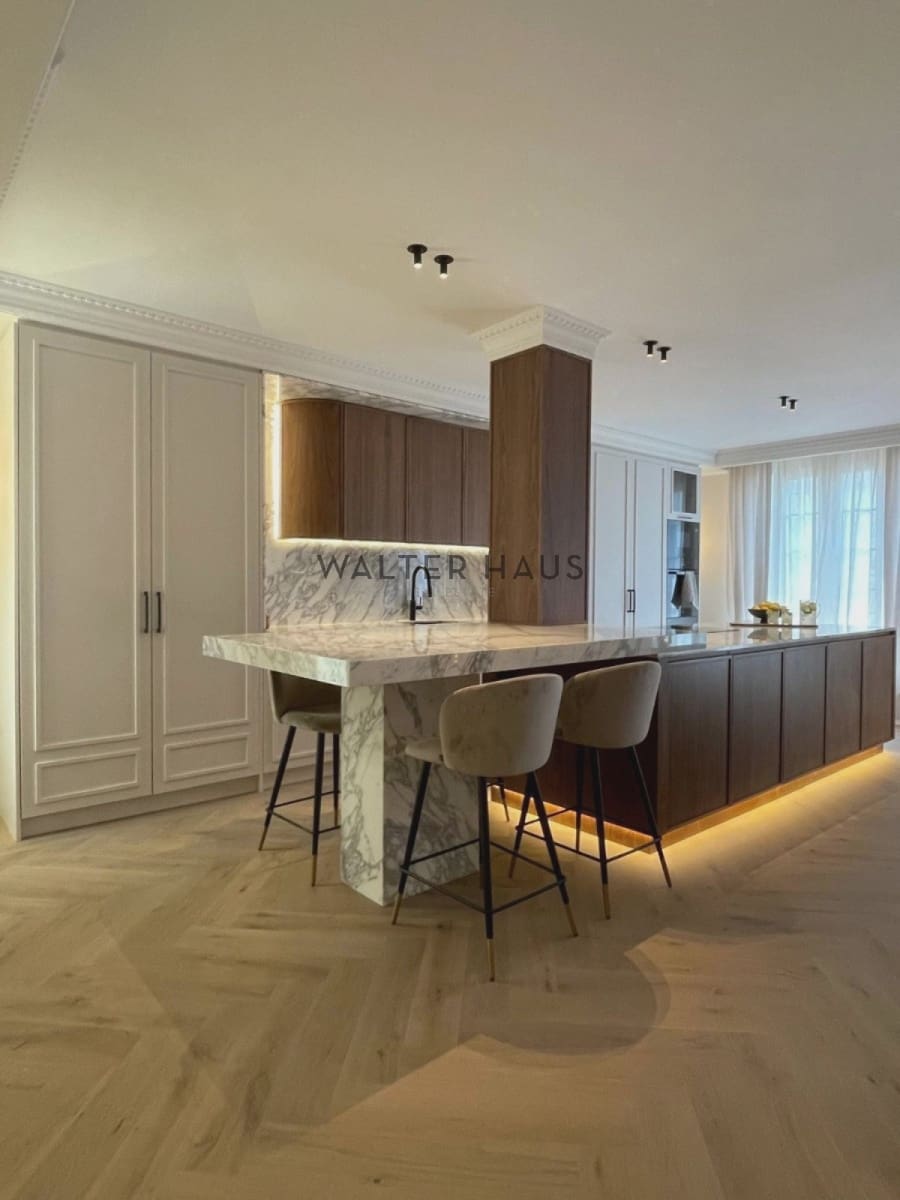 4 slaapkamer Flat te koop in Madrid stad - € 3.900.000 (Ref: 8880575)