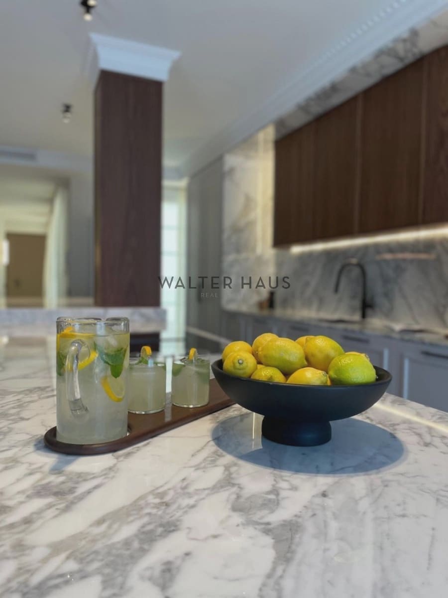 4 slaapkamer Flat te koop in Madrid stad - € 3.900.000 (Ref: 8880575)