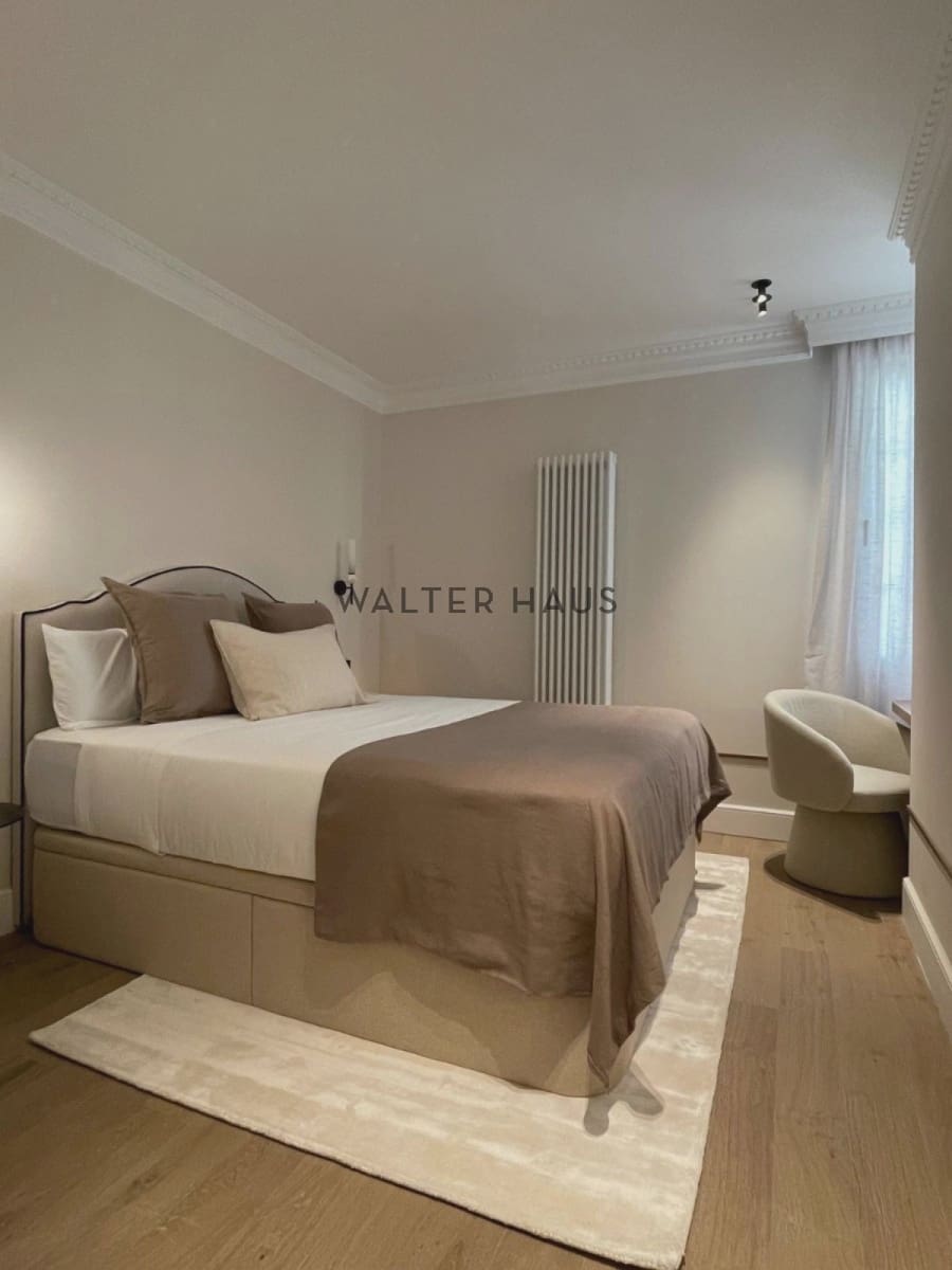 4 slaapkamer Flat te koop in Madrid stad - € 3.900.000 (Ref: 8880575)