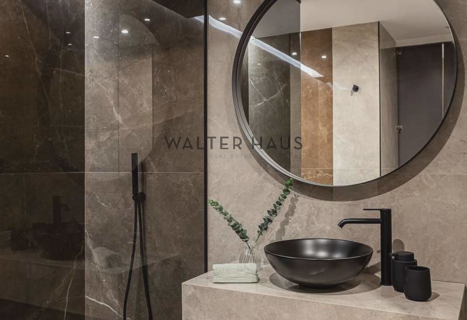 4 bedroom Flat for sale in Madrid city - € 4,700,000 (Ref: 8893854)