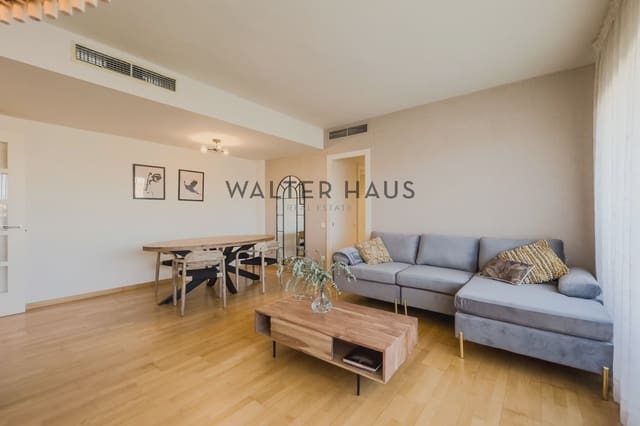 Appartement de 3 chambres à louer à La Vila Olímpica del Poblenou, Barcelone ville - 3 000 € (Ref: 8895947)