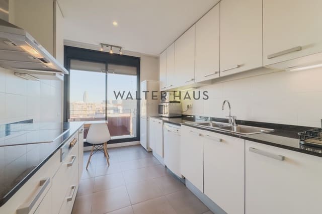 Appartement de 3 chambres à louer à La Vila Olímpica del Poblenou, Barcelone ville - 3 000 € (Ref: 8895947)