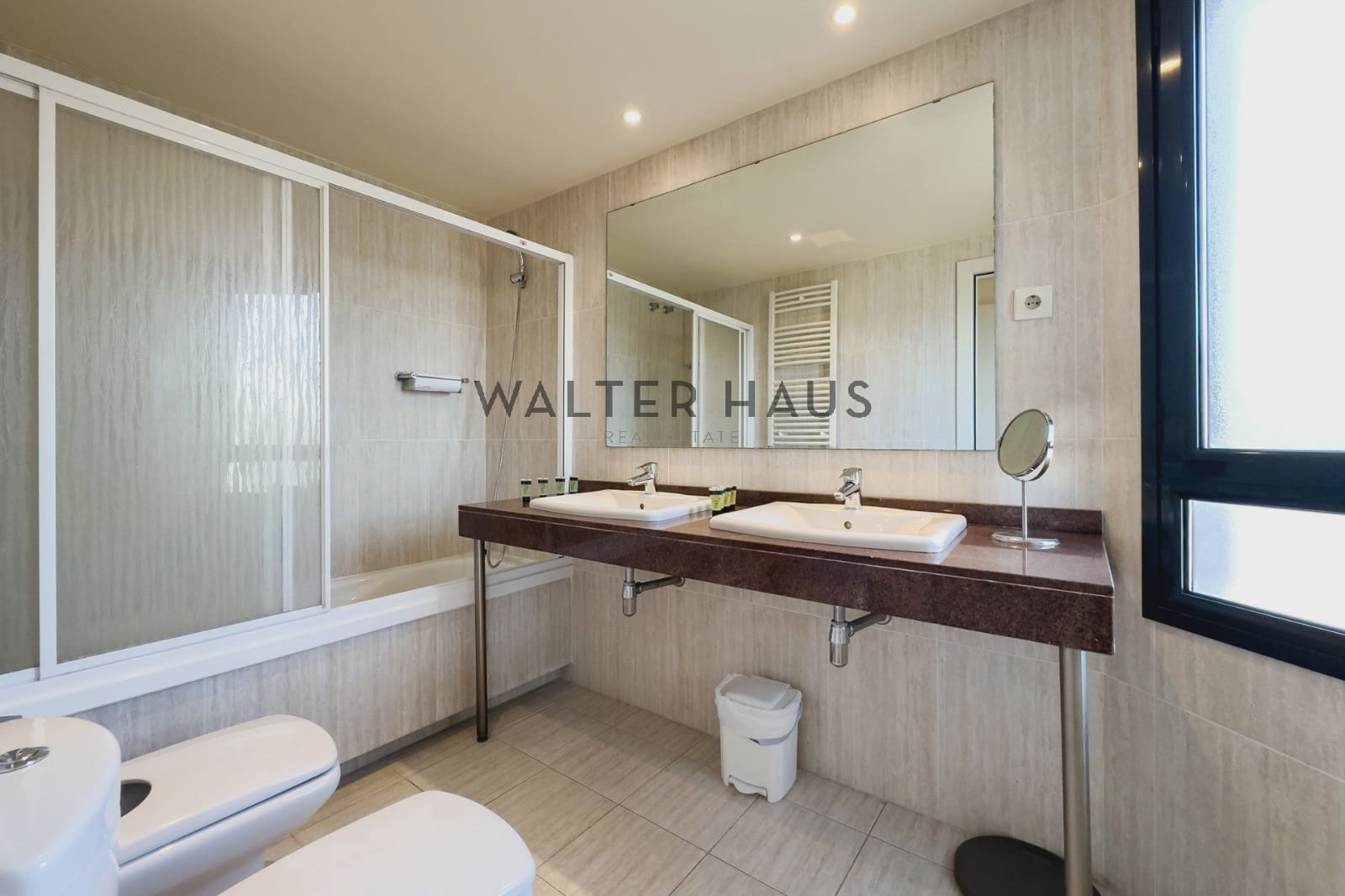 3 makuuhuone Asunto vuokrattavana paikassa Barcelona kaupunki - 3 000 € (Ref: 8895947)