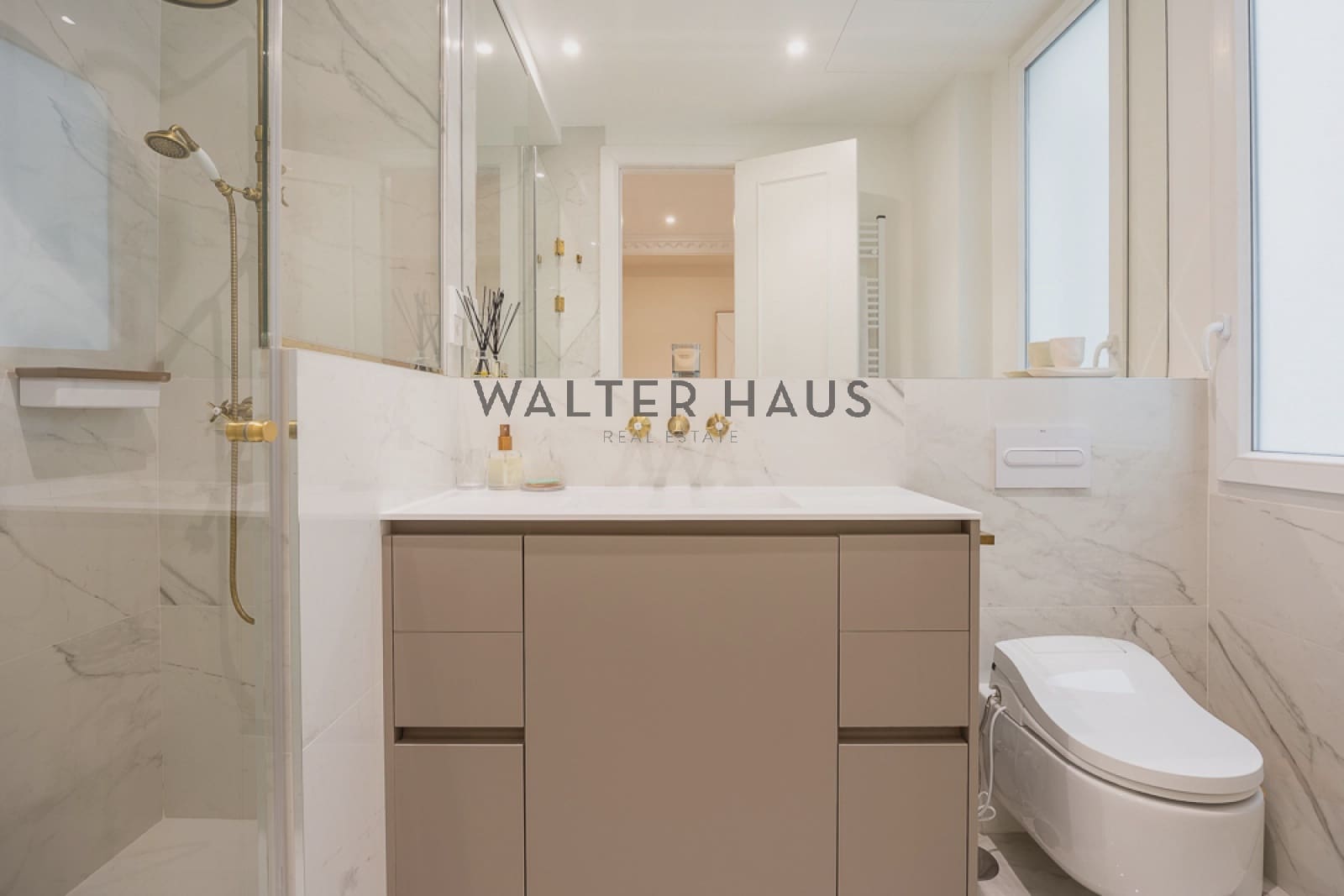 4 bedroom Flat for sale in Madrid city - € 3,790,000 (Ref: 8910021)