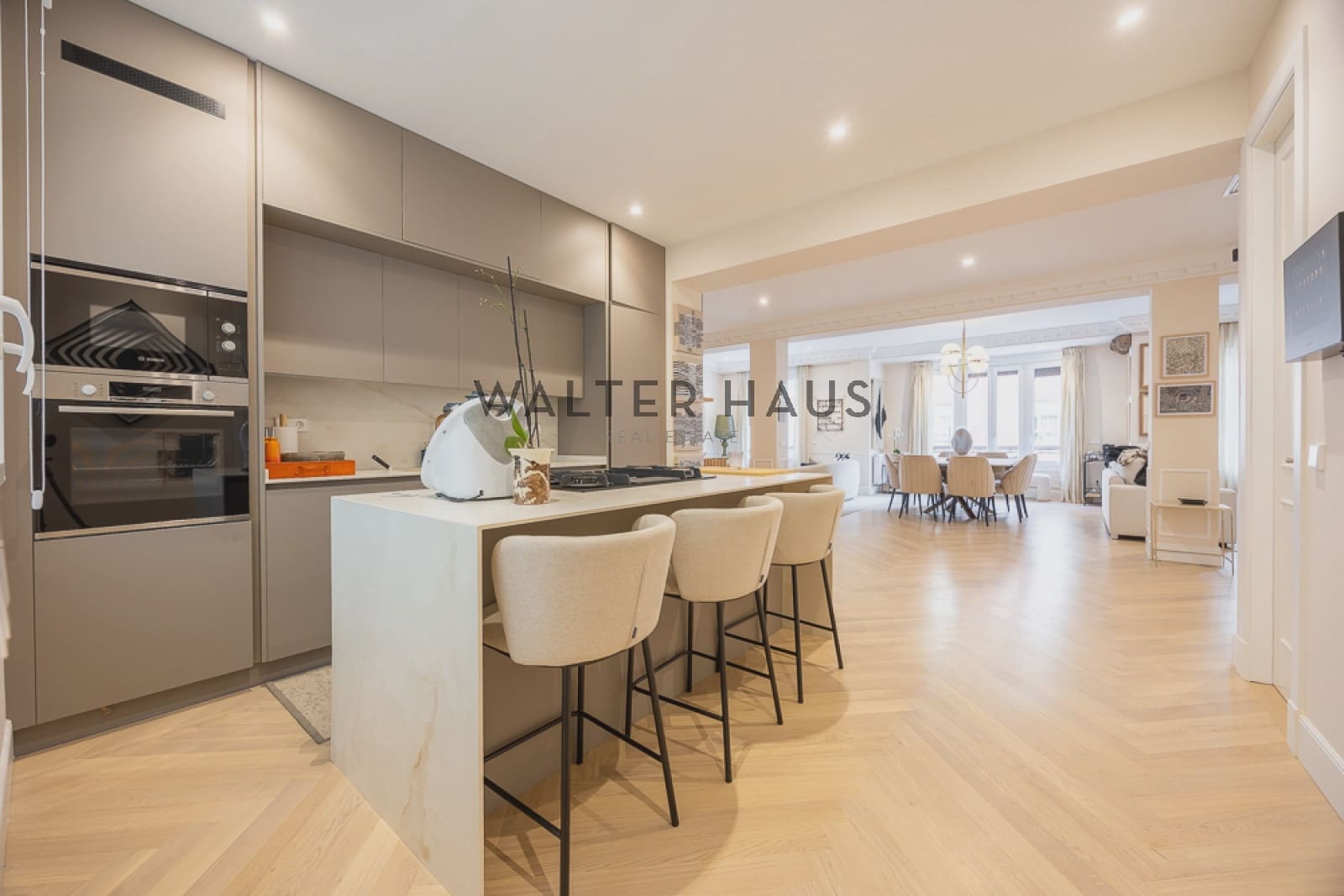 4 bedroom Flat for sale in Madrid city - € 3,790,000 (Ref: 8910021)