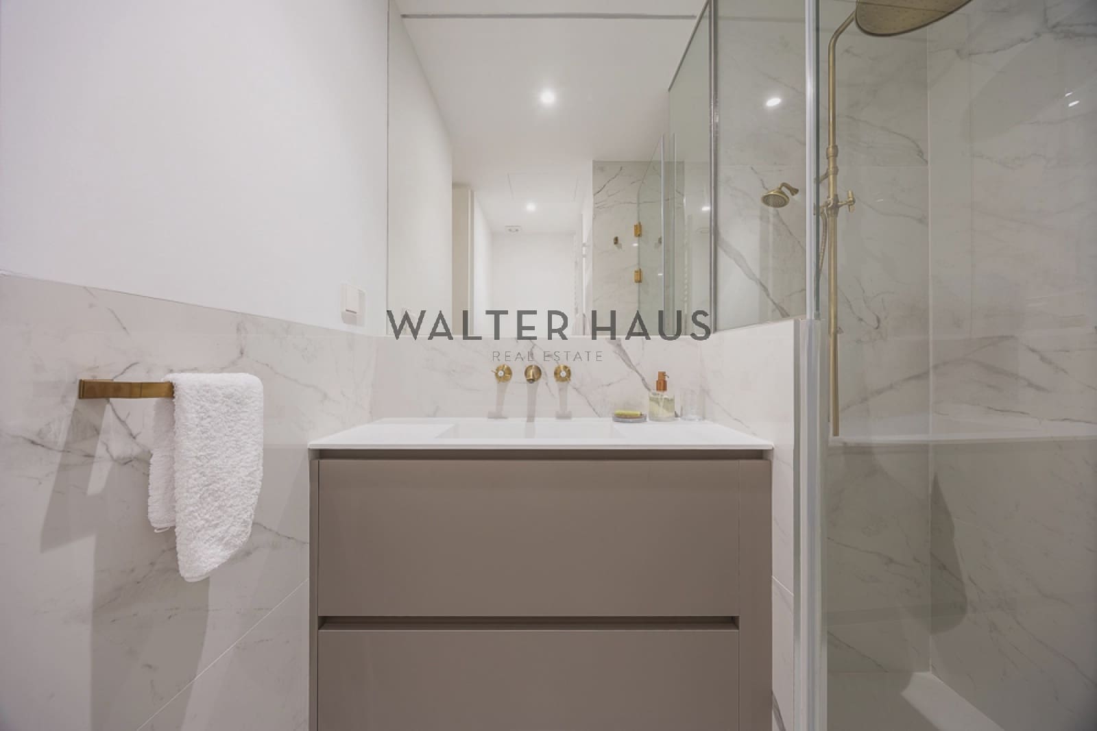 4 bedroom Flat for sale in Madrid city - € 3,790,000 (Ref: 8910021)