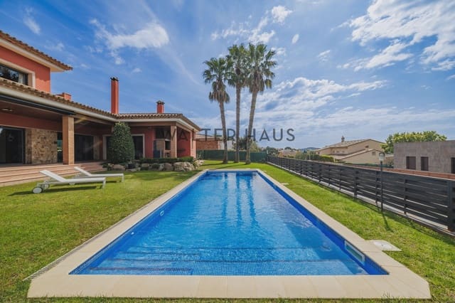 5 bedroom Flat for sale in Santa Cristina d'Aro with pool - € 2,100,000 (Ref: 8912275)