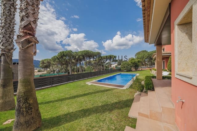 5 bedroom Flat for sale in Santa Cristina d'Aro with pool - € 2,100,000 (Ref: 8912275)