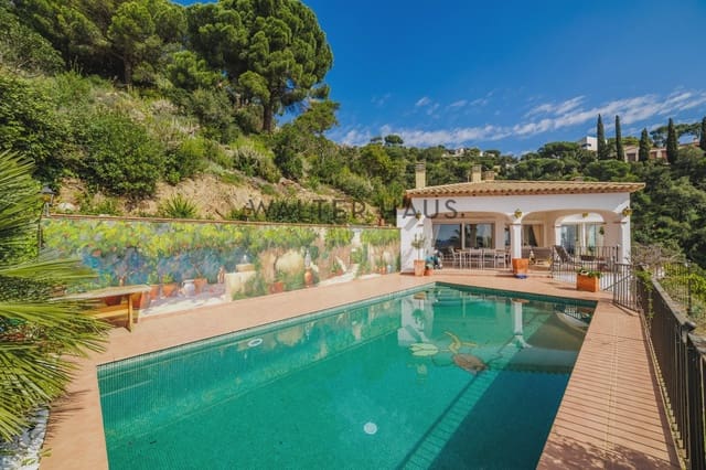 5 bedroom Flat for sale in Platja d'Aro, Castell-Platja d'Aro with pool - € 1,050,000 (Ref: 8914615)