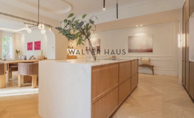 3 soveværelse Lejlighed til salg i Cuatro Caminos, Madrid by med swimmingpool - € 1.290.000 (Ref: 8927924)