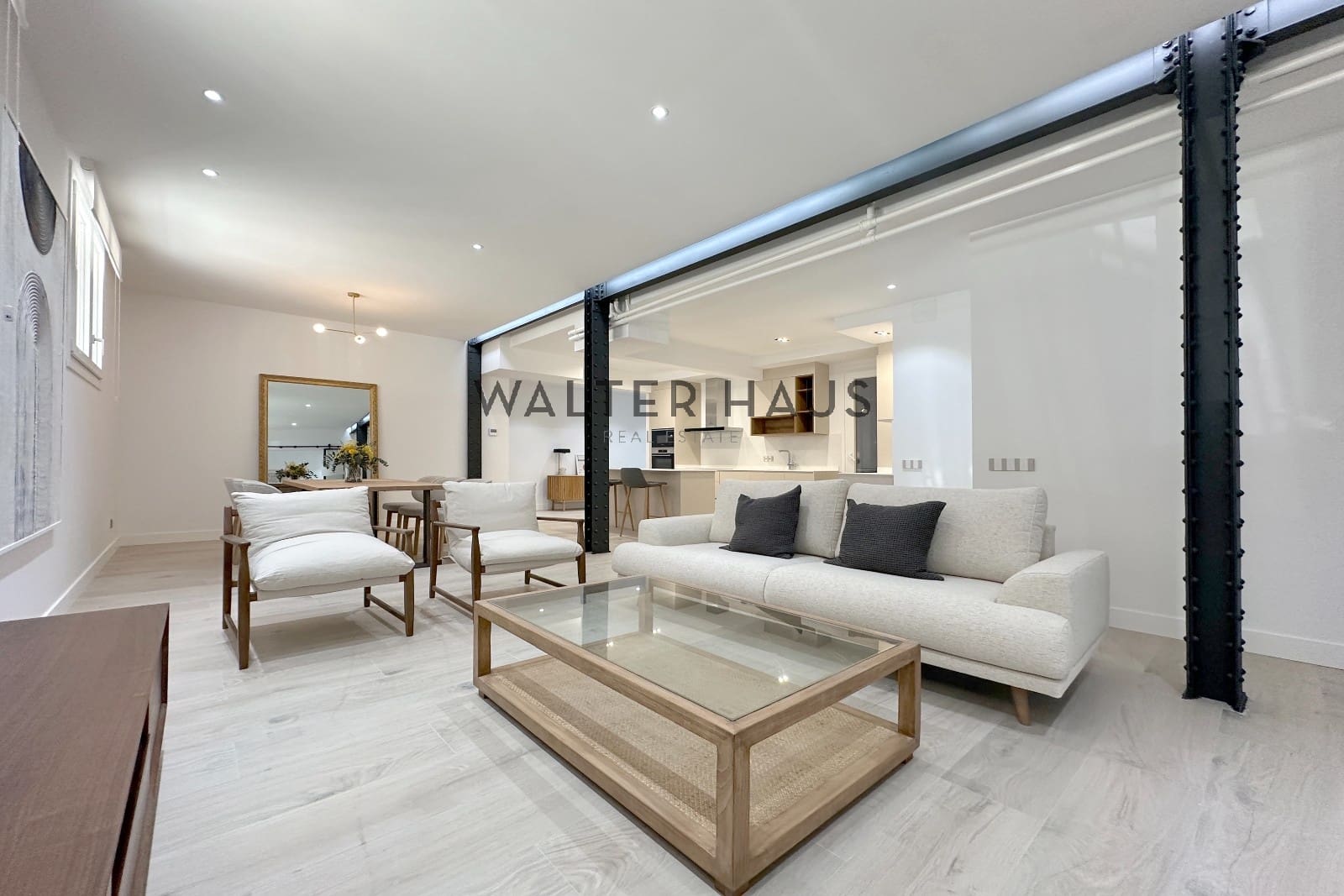 3 soveværelse Lejlighed til salg i Madrid by - € 895.000 (Ref: 8928118)