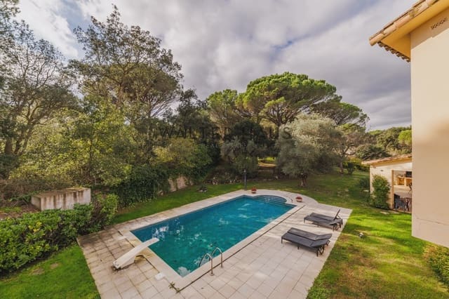5 chambre Villa/Maison à vendre à Santa Cristina d'Aro avec piscine - 1 400 000 € (Ref: 8933383)