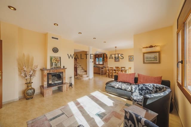 4 soveværelse Villa til salg i Platja d'Aro, Castell-Platja d'Aro med swimmingpool - € 1.120.000 (Ref: 8933384)