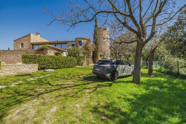 5 bedroom Villa for sale in L'Escala with pool - € 1,800,000 (Ref: 8935970)