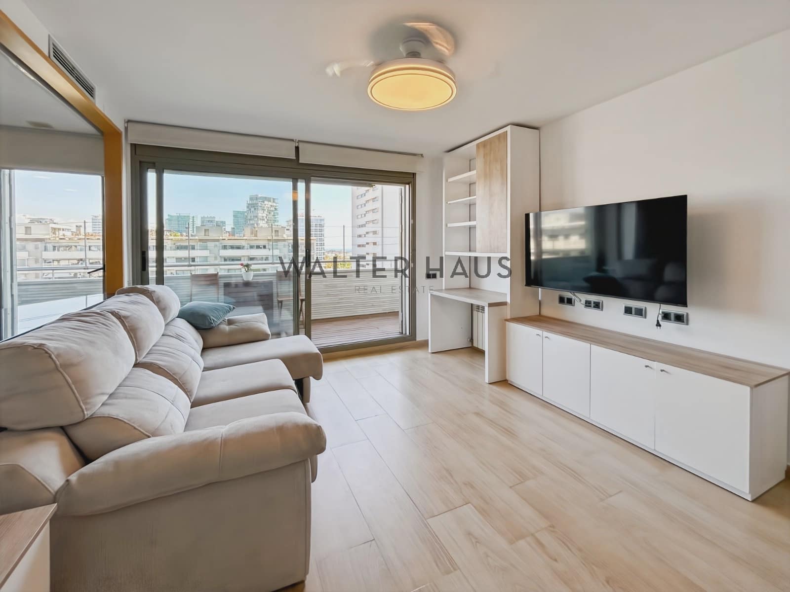 3 soveværelse Lejlighed til leje i Barcelona by - € 3.885 (Ref: 8937849)