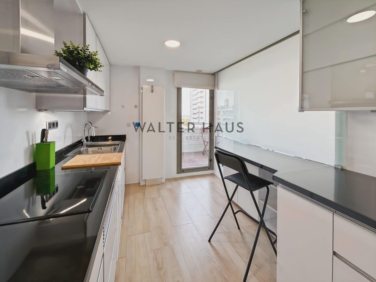 3 soveværelse Lejlighed til leje i Barcelona by - € 3.885 (Ref: 8937849)