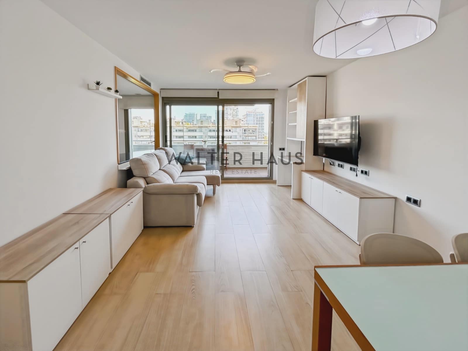 3 soveværelse Lejlighed til leje i Barcelona by - € 3.885 (Ref: 8937849)