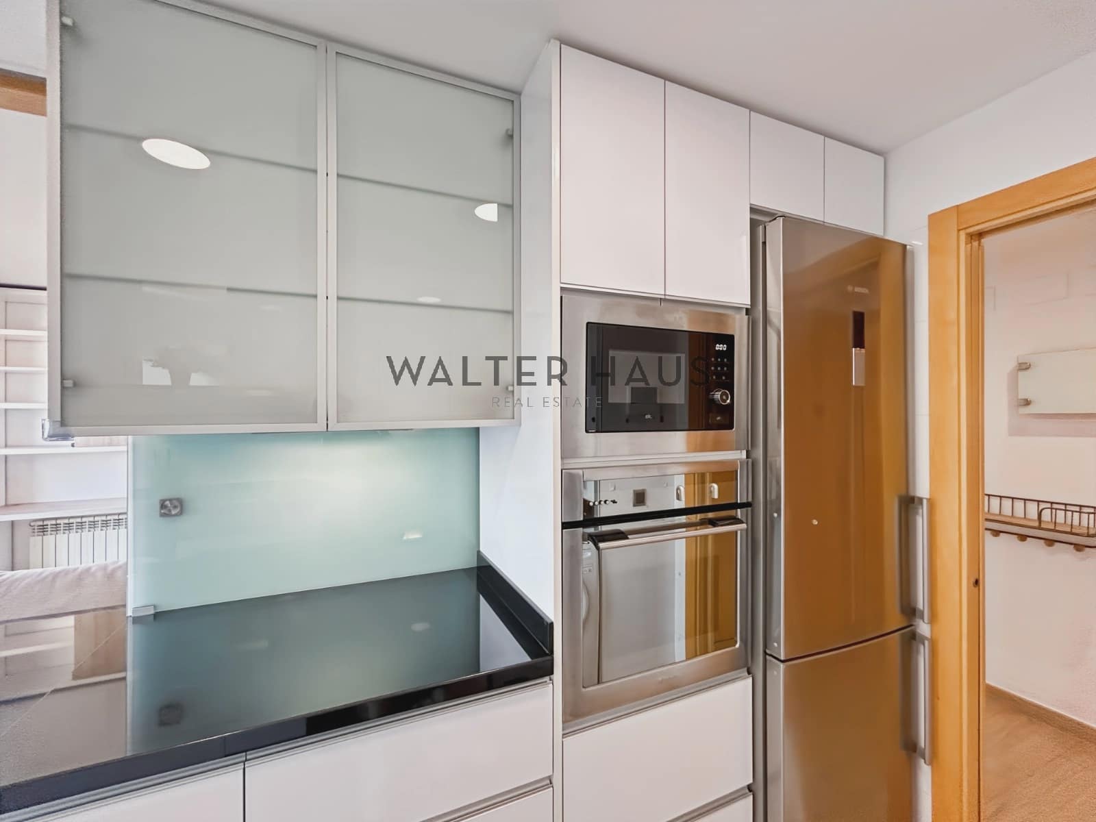 3 soveværelse Lejlighed til leje i Barcelona by - € 3.885 (Ref: 8937849)