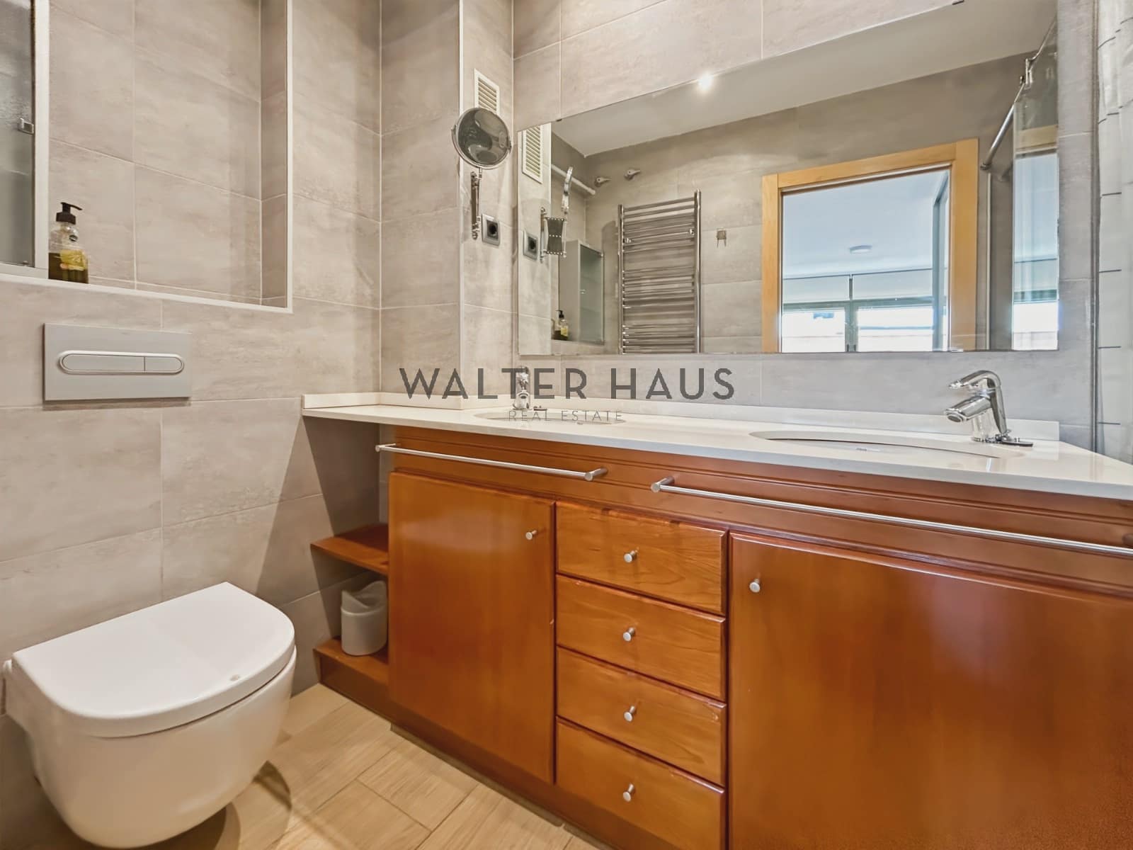 3 soveværelse Lejlighed til leje i Barcelona by - € 3.885 (Ref: 8937849)