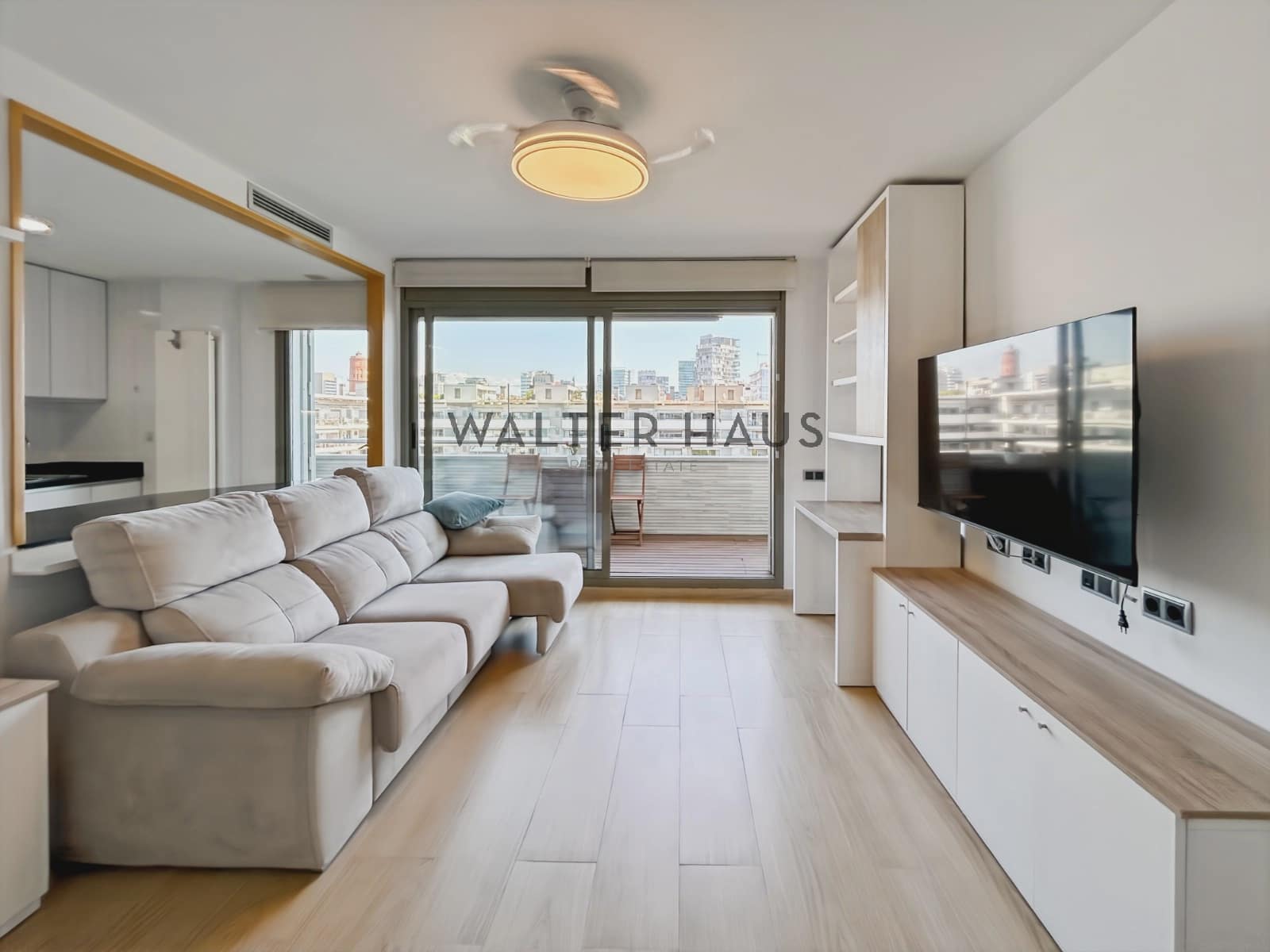 3 soveværelse Lejlighed til leje i Barcelona by - € 3.885 (Ref: 8937849)