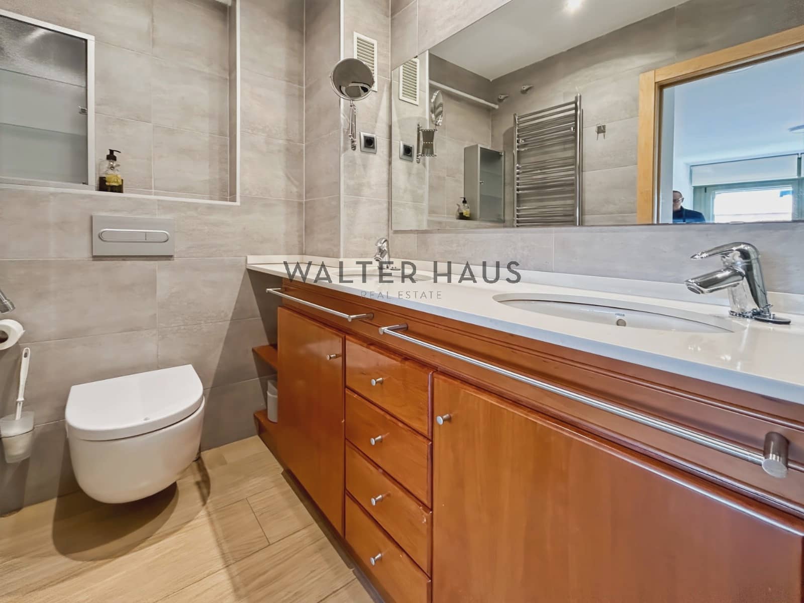 3 soveværelse Lejlighed til leje i Barcelona by - € 3.885 (Ref: 8937849)