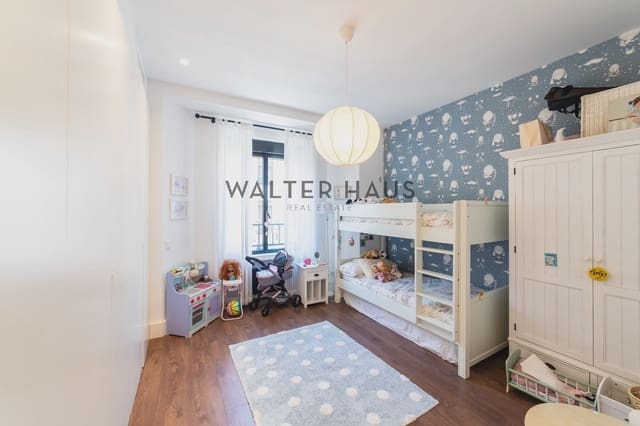4 bedroom Flat for sale in Trafalgar, Madrid city with pool - € 2,490,000 (Ref: 8953316)