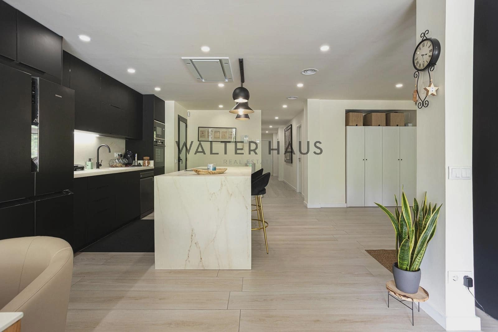 3 bedroom Flat for rent in Barcelona city - € 5,500 (Ref: 8956132)