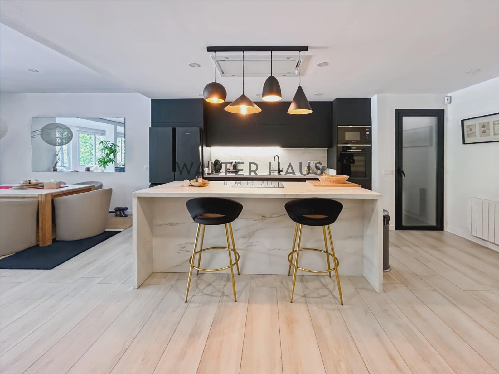 3 bedroom Flat for rent in Barcelona city - € 5,500 (Ref: 8956132)