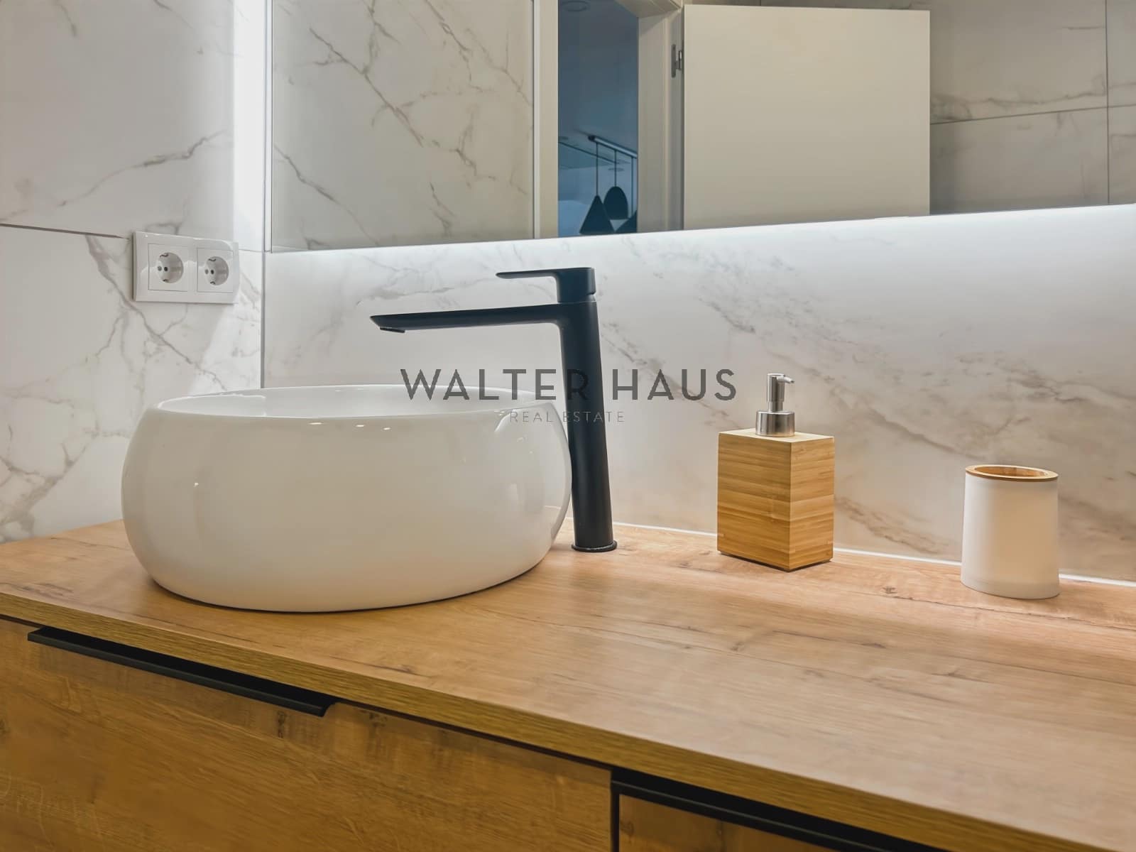 3 bedroom Flat for rent in Barcelona city - € 5,500 (Ref: 8956132)