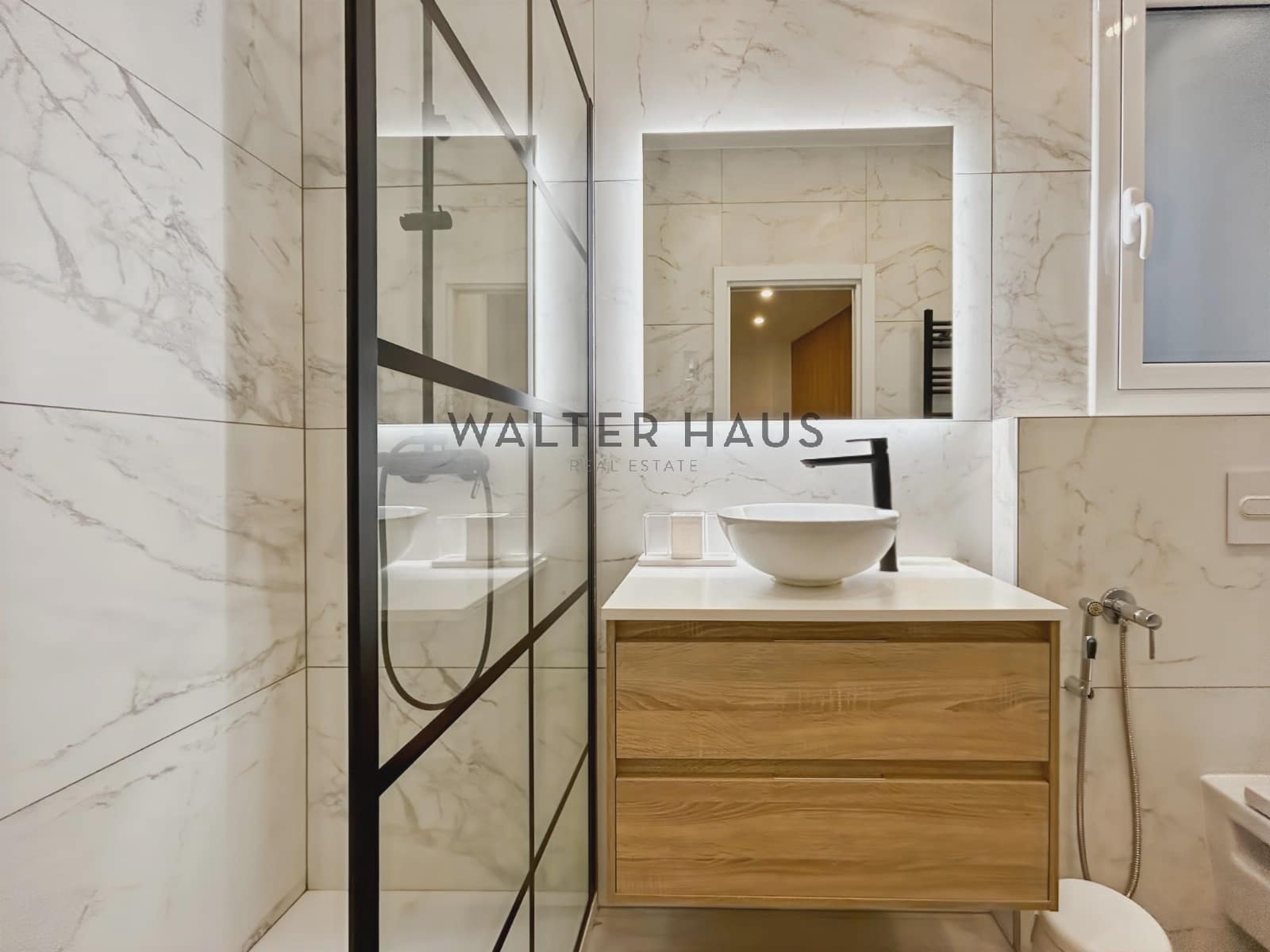 3 bedroom Flat for rent in Barcelona city - € 5,500 (Ref: 8956132)