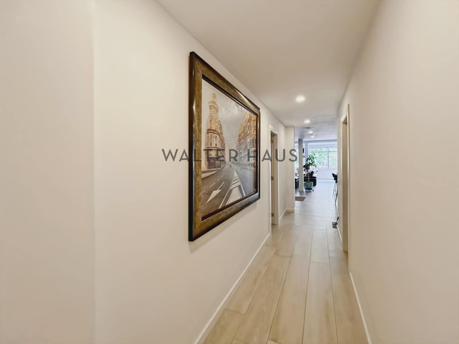 3 bedroom Flat for rent in Barcelona city - € 5,500 (Ref: 8956132)