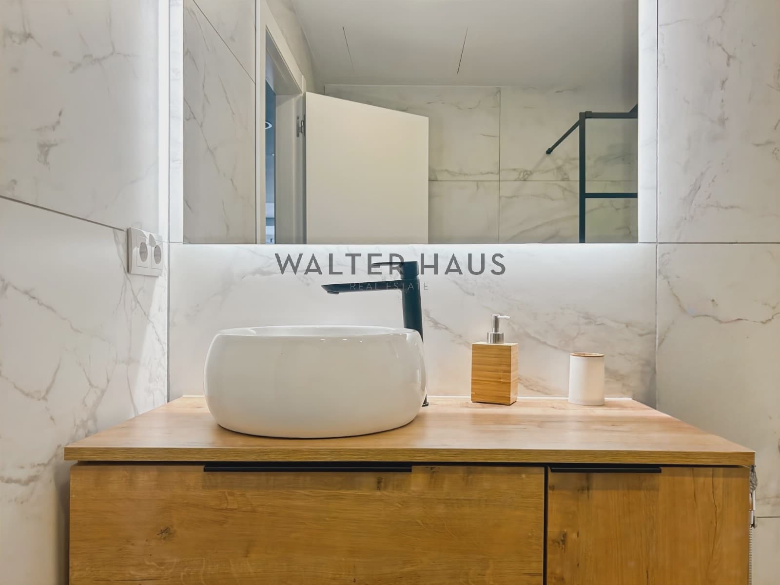 3 bedroom Flat for rent in Barcelona city - € 5,500 (Ref: 8956132)