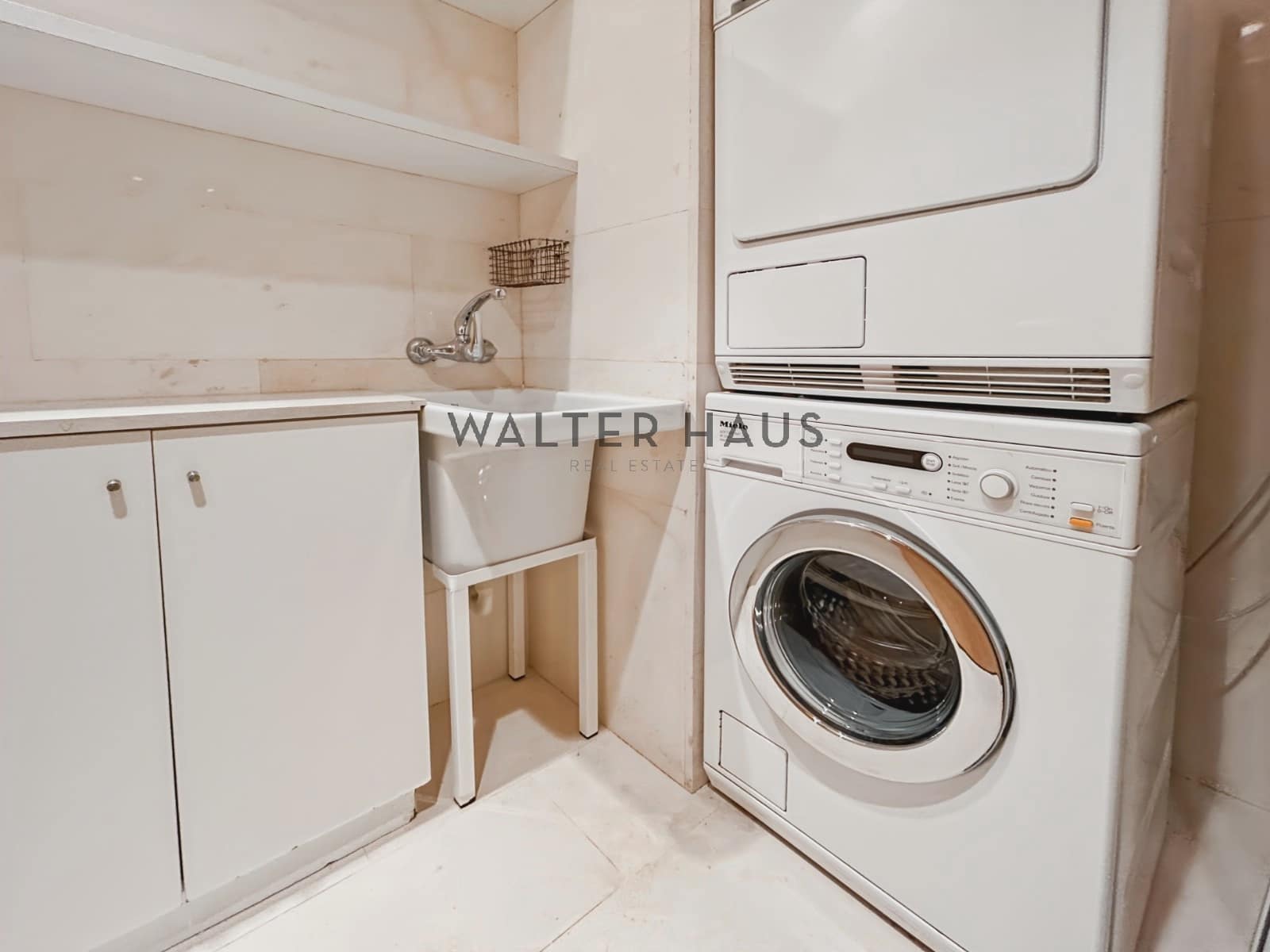 4 soverom Leilighet til leie i Barcelona by med svømmebasseng - € 5 800 (Ref: 8969569)