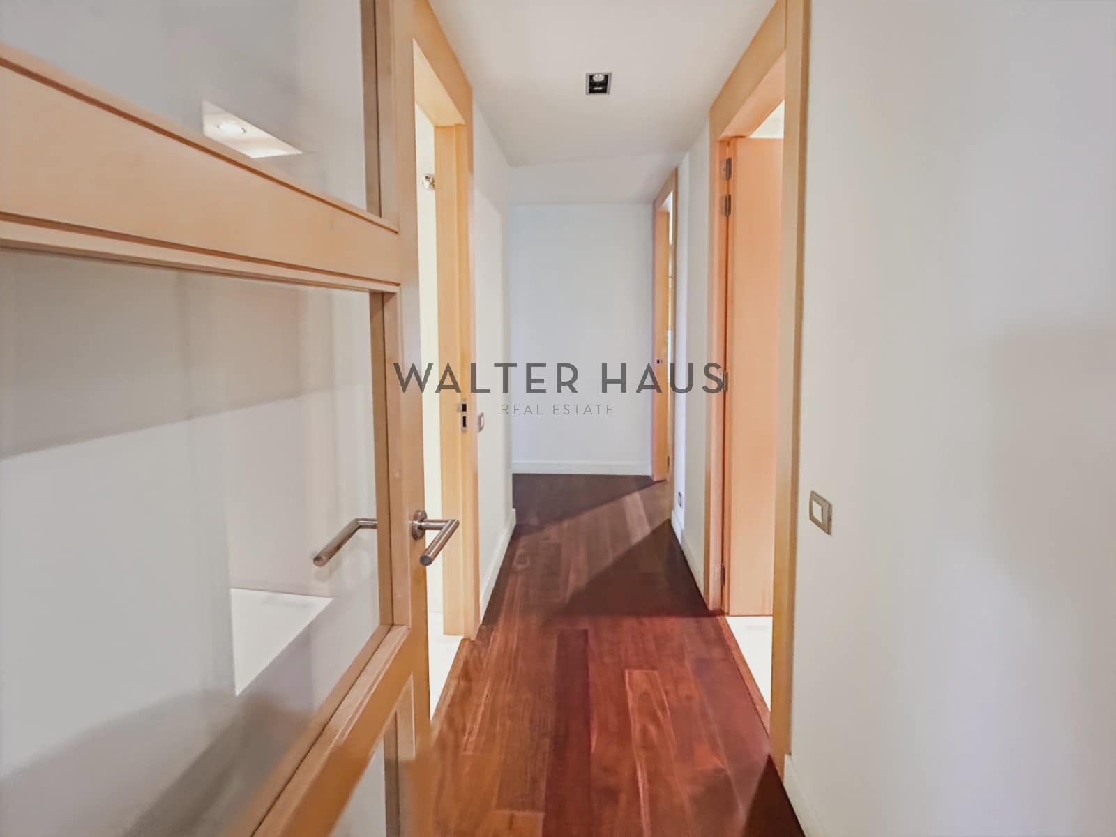 4 soverom Leilighet til leie i Barcelona by med svømmebasseng - € 5 800 (Ref: 8969569)