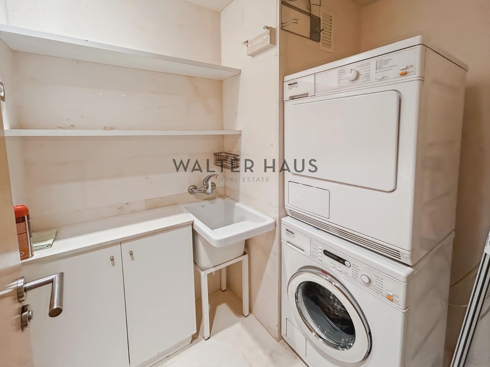 4 soverom Leilighet til leie i Barcelona by med svømmebasseng - € 5 800 (Ref: 8969569)