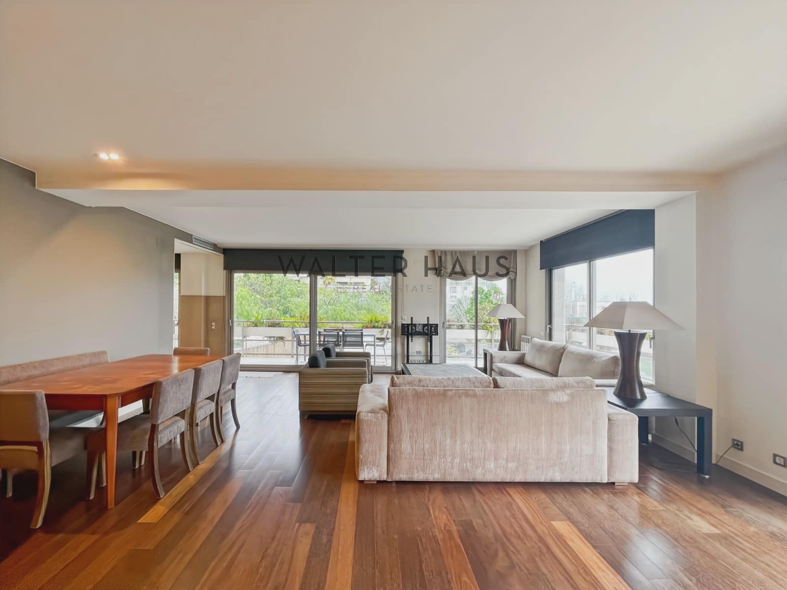 4 soverom Leilighet til leie i Barcelona by med svømmebasseng - € 5 800 (Ref: 8969569)