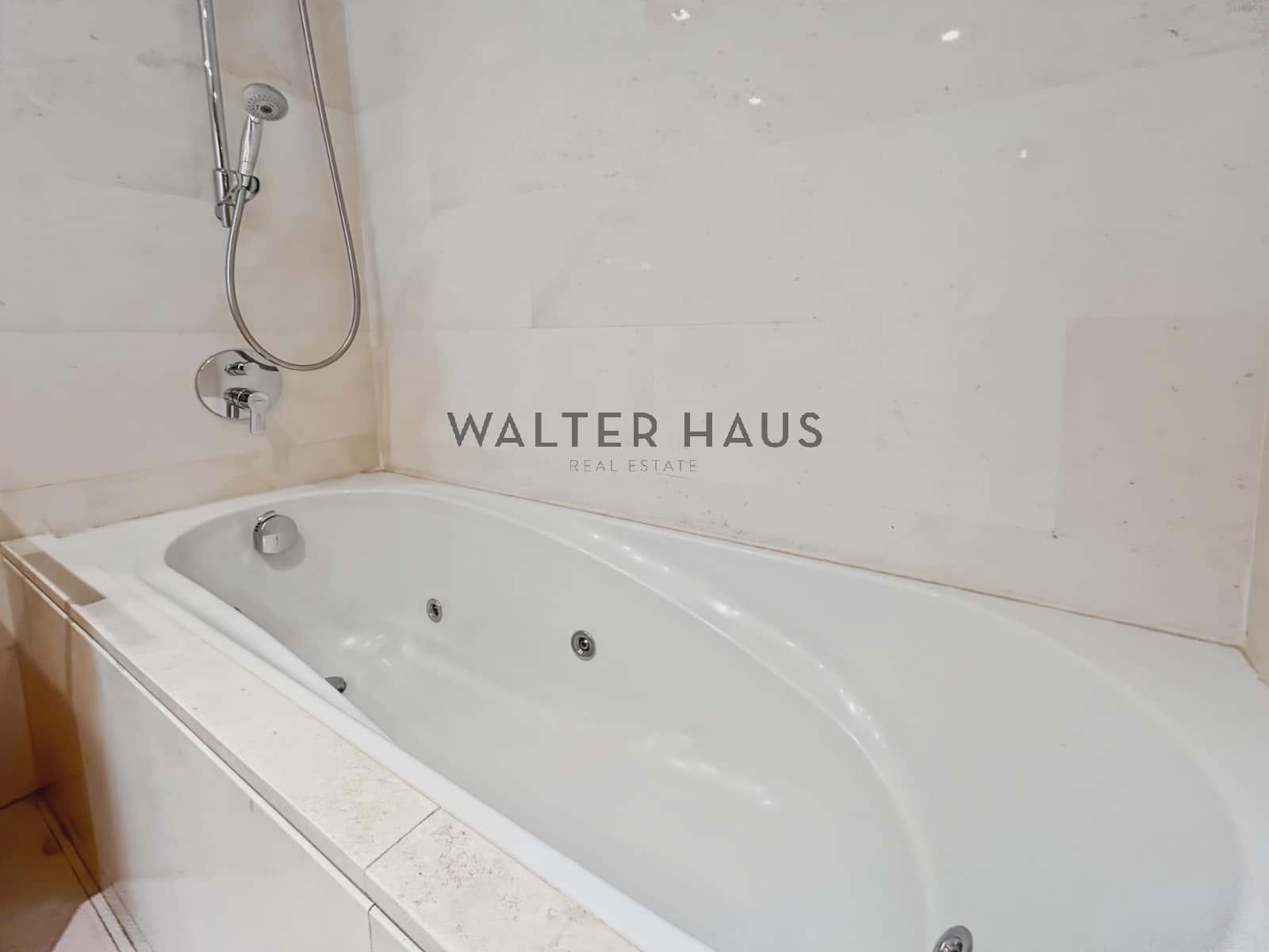 4 soverom Leilighet til leie i Barcelona by med svømmebasseng - € 5 800 (Ref: 8969569)