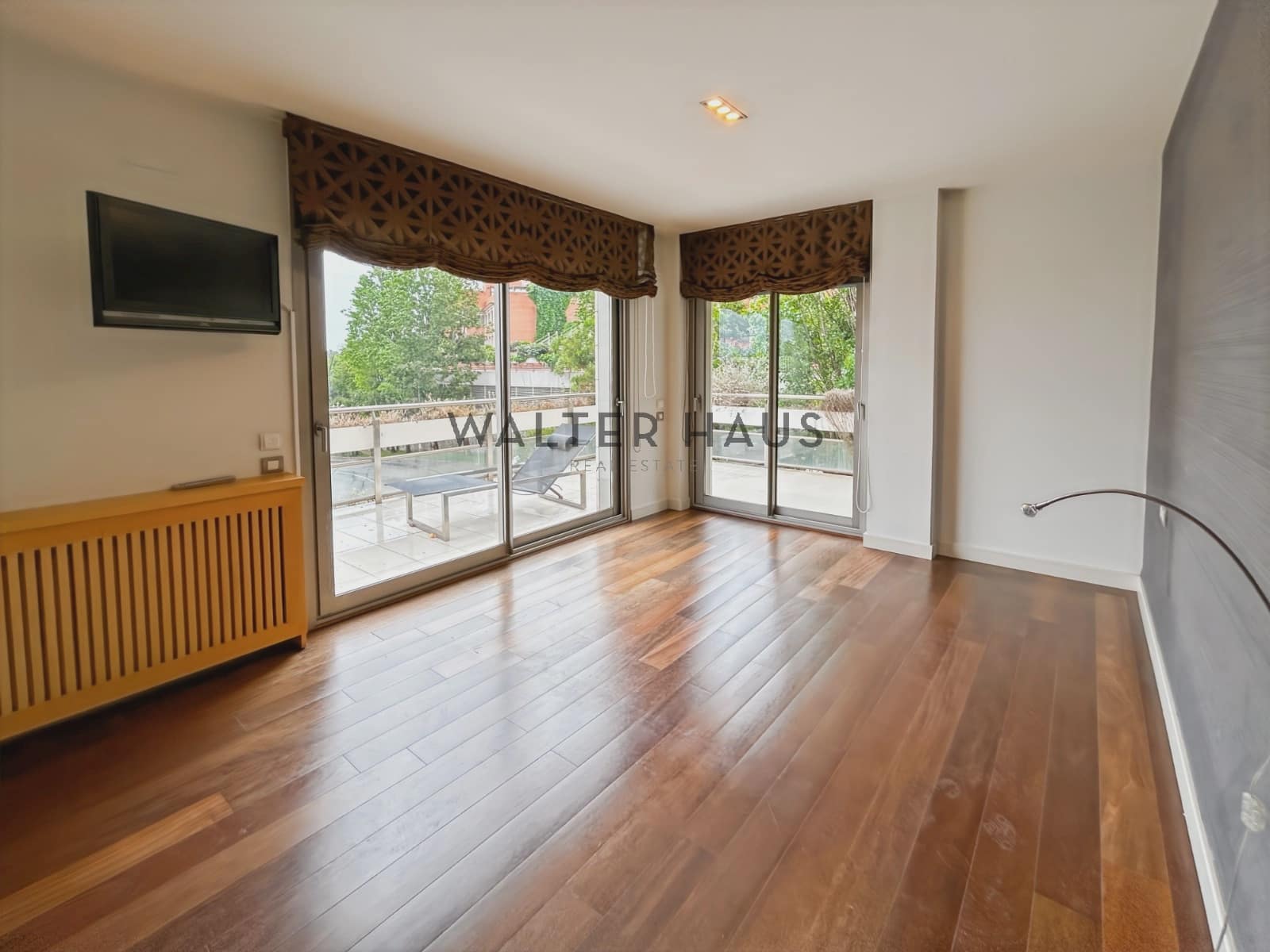 4 soverom Leilighet til leie i Barcelona by med svømmebasseng - € 5 800 (Ref: 8969569)