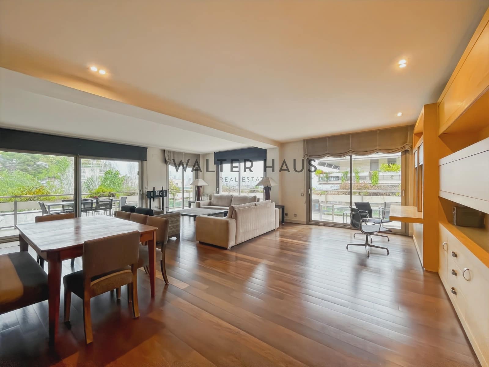 4 soverom Leilighet til leie i Barcelona by med svømmebasseng - € 5 800 (Ref: 8969569)