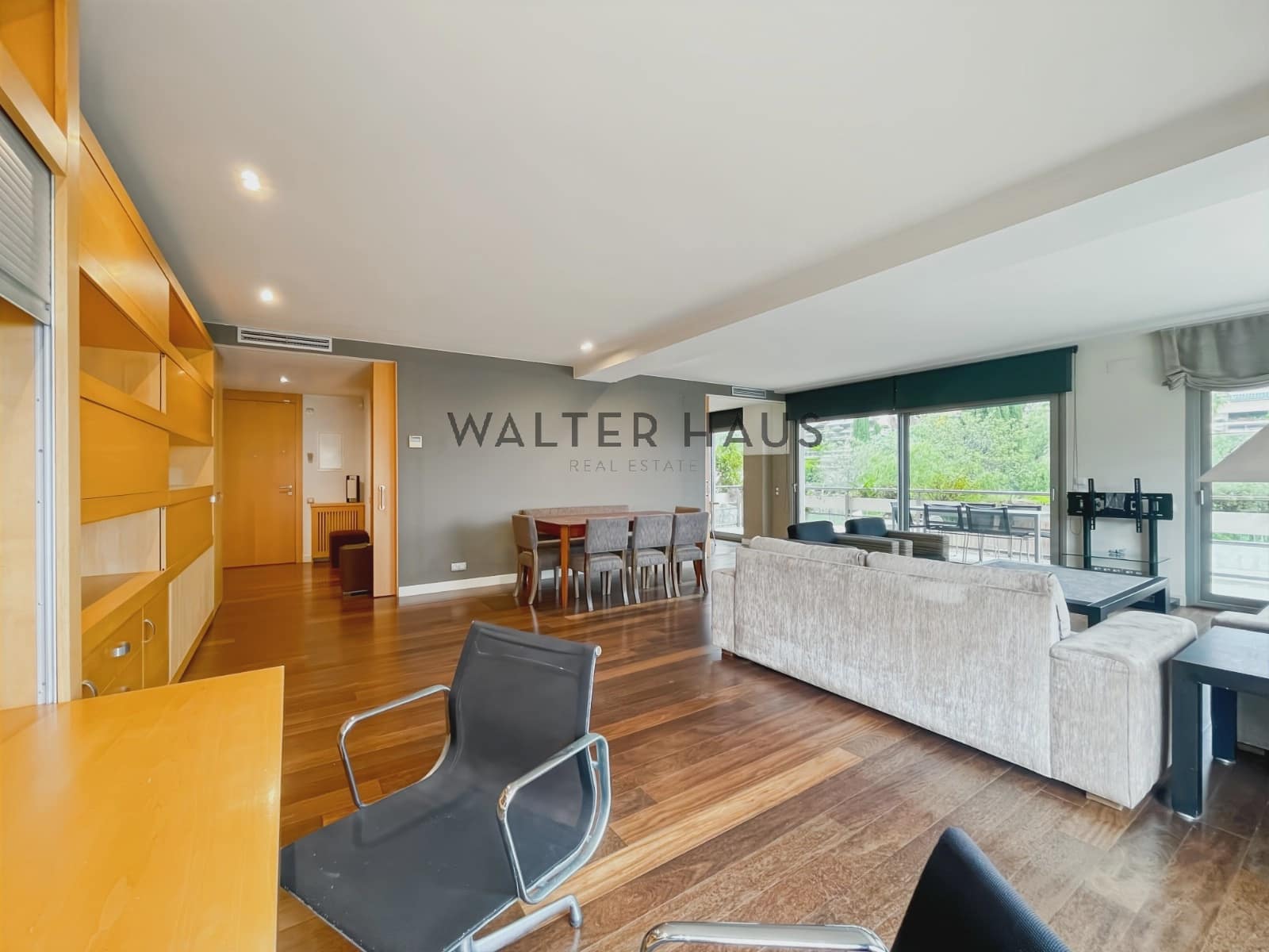 4 soverom Leilighet til leie i Barcelona by med svømmebasseng - € 5 800 (Ref: 8969569)