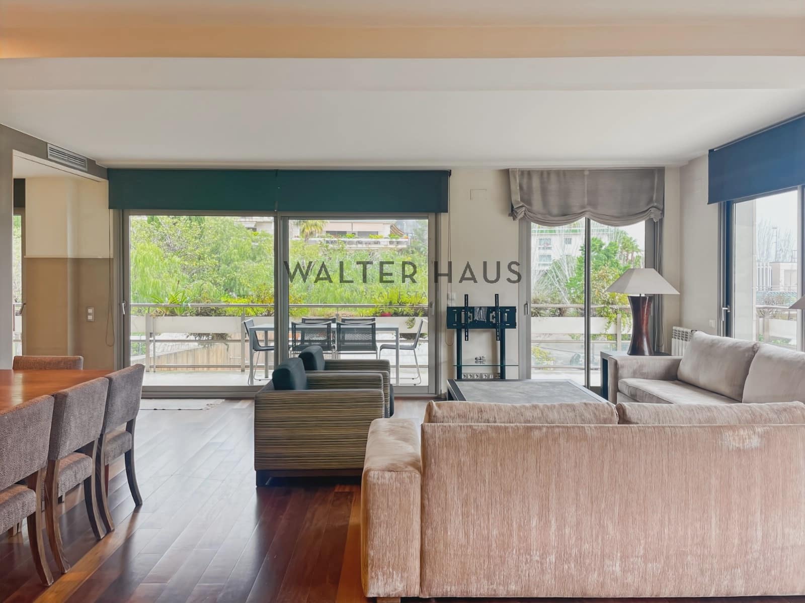 4 soverom Leilighet til leie i Barcelona by med svømmebasseng - € 5 800 (Ref: 8969569)