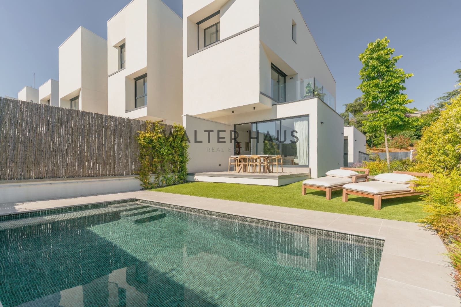 4 slaapkamer Villa te koop in Bellaterra - € 1.190.000 (Ref: 8974049)