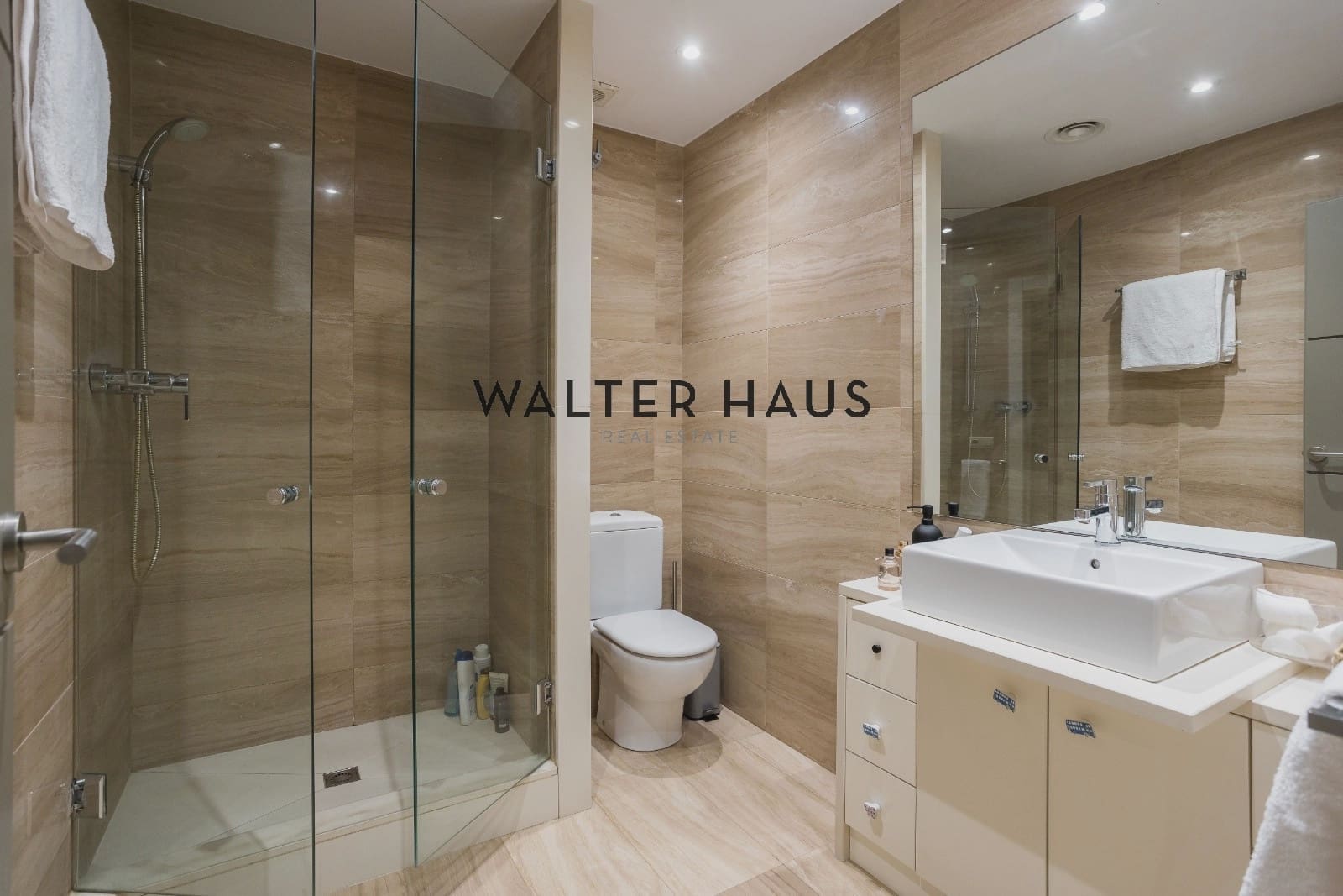 4 bedroom Flat for sale in Barcelona city - € 1,598,000 (Ref: 8989575)