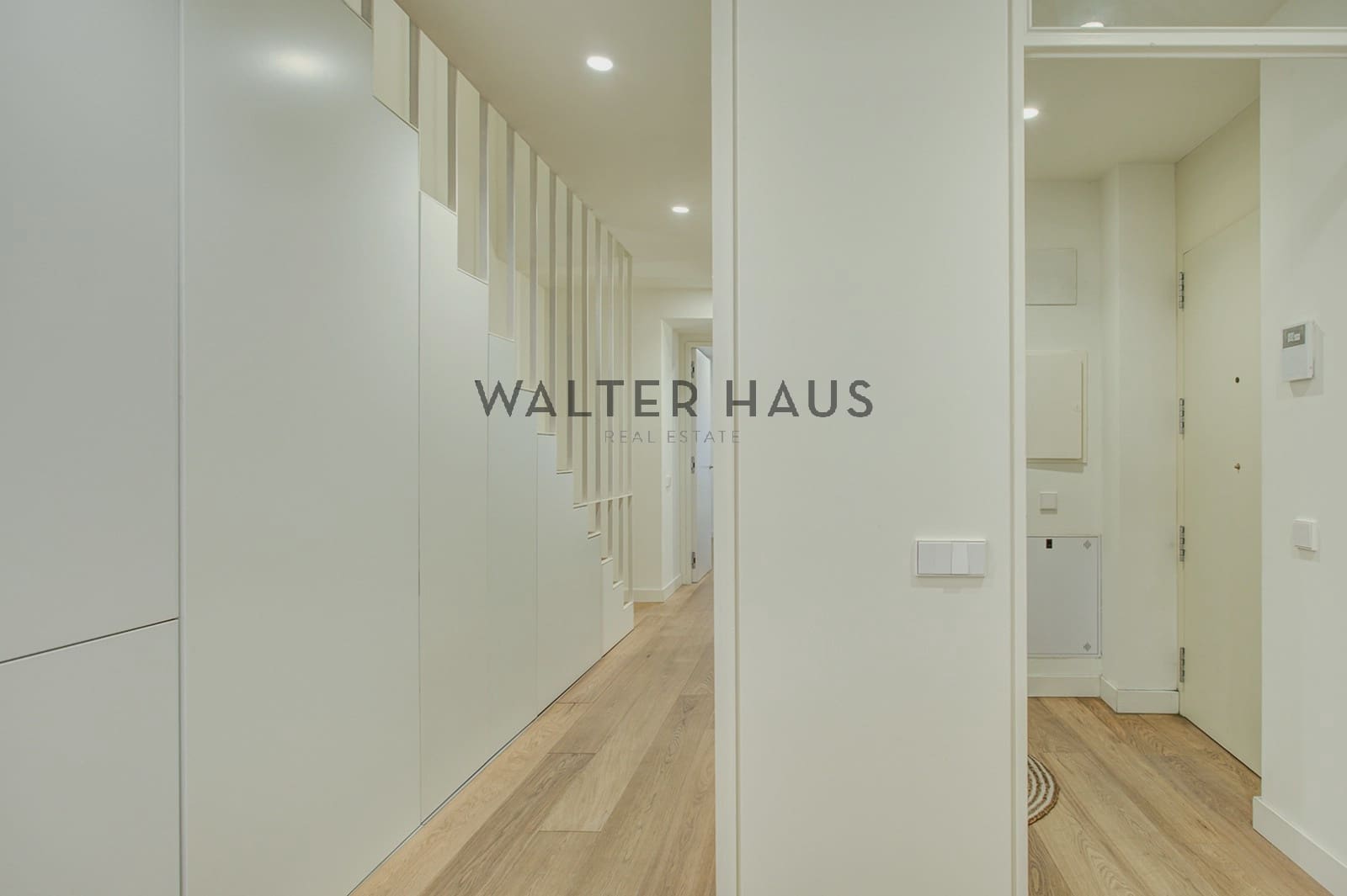 3 bedroom Apartment for sale in Barcelona city - € 2,188,000 (Ref: 8989580)