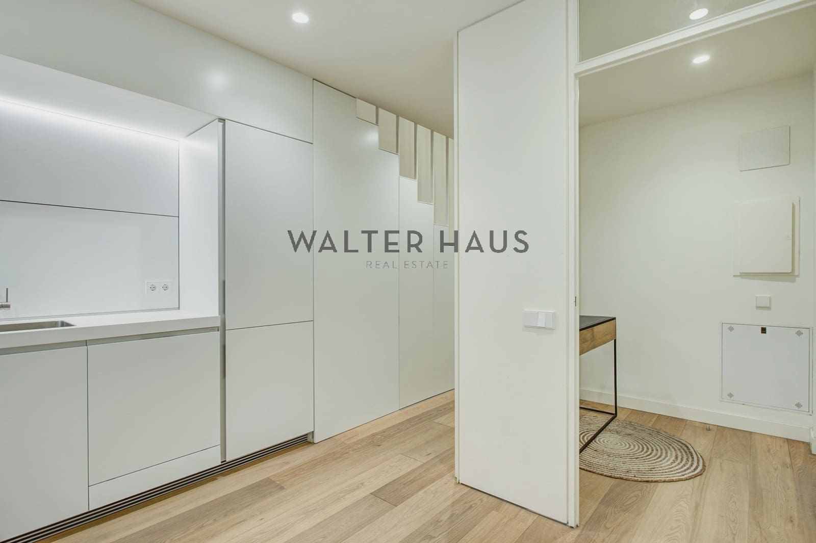 3 bedroom Apartment for sale in Barcelona city - € 2,188,000 (Ref: 8989580)