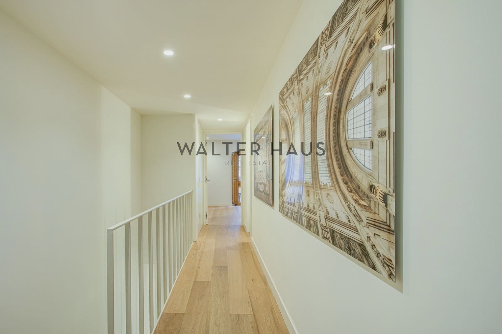 3 bedroom Apartment for sale in Barcelona city - € 2,188,000 (Ref: 8989580)