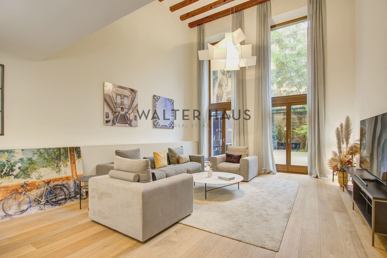 3 bedroom Apartment for sale in Barcelona city - € 2,188,000 (Ref: 8989580)