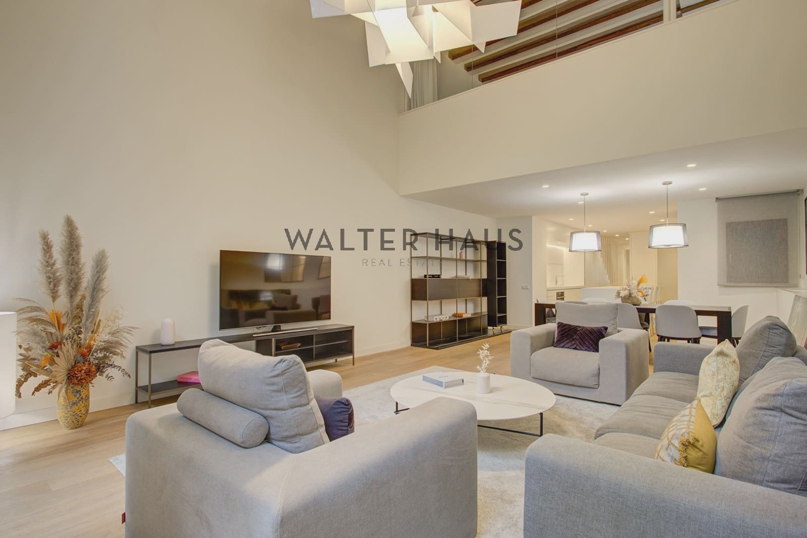 3 bedroom Apartment for sale in Barcelona city - € 2,188,000 (Ref: 8989580)