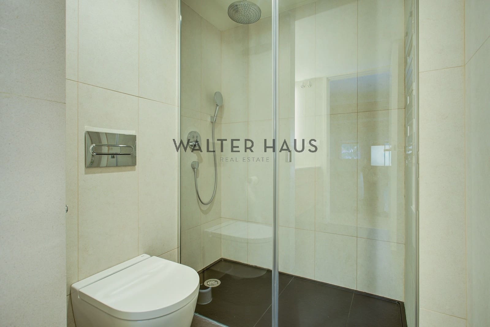 3 bedroom Apartment for sale in Barcelona city - € 2,188,000 (Ref: 8989580)